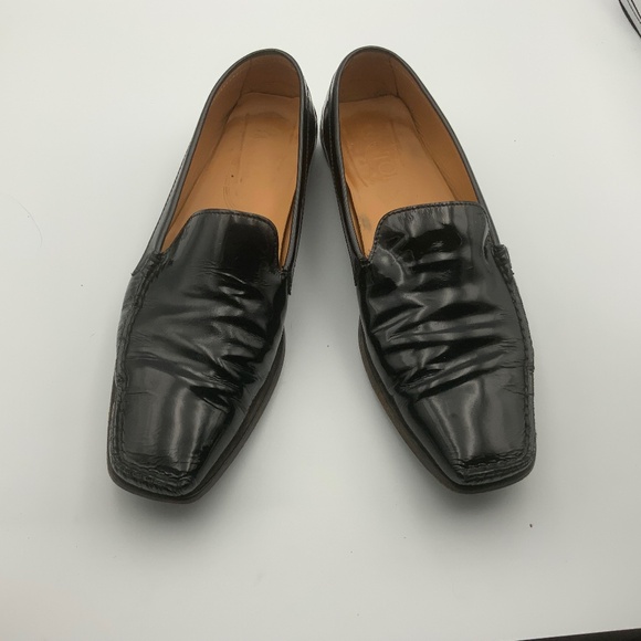 TOD‘S WOMEN‘S PATENT LEATHER DRIVING LOAFERS - Picture 1 of 5
